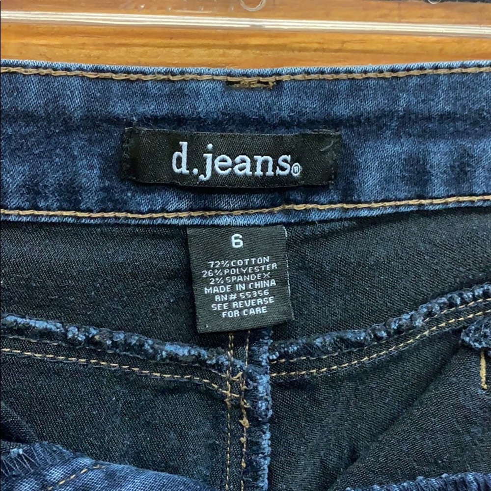 Jeans - Picture 2 of 4